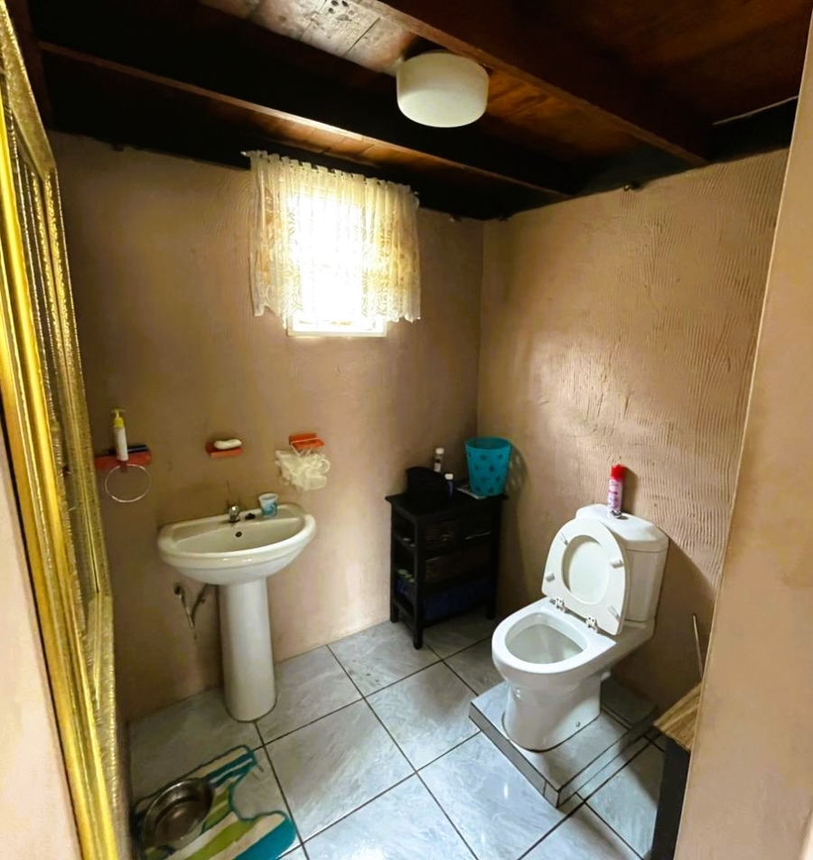 5 Bedroom Property for Sale in Klippoortje A H Gauteng