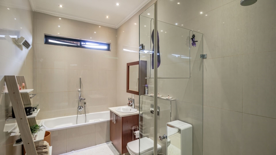 4 Bedroom Property for Sale in Serengeti Lifestyle Estate Gauteng