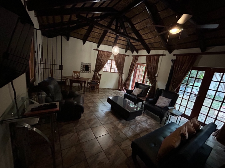 6 Bedroom Property for Sale in Olivedale Gauteng