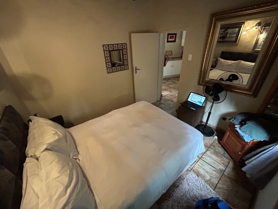 6 Bedroom Property for Sale in Olivedale Gauteng