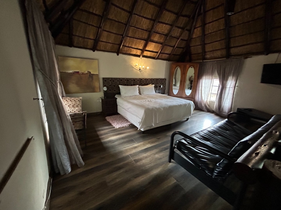 6 Bedroom Property for Sale in Olivedale Gauteng