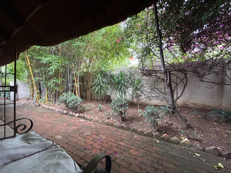 6 Bedroom Property for Sale in Olivedale Gauteng