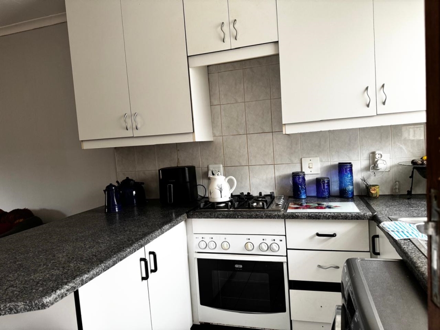 2 Bedroom Property for Sale in Wilgeheuwel Gauteng