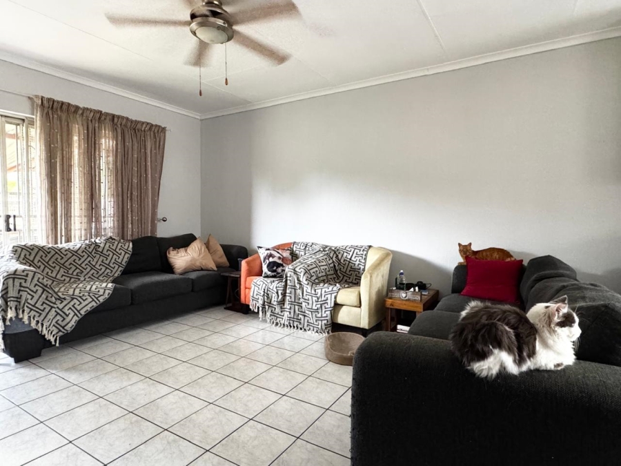 2 Bedroom Property for Sale in Wilgeheuwel Gauteng