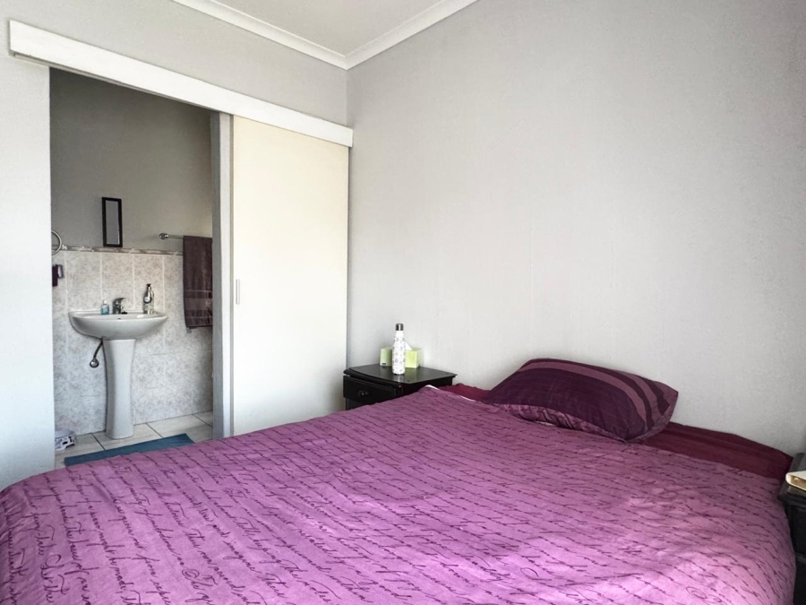 2 Bedroom Property for Sale in Wilgeheuwel Gauteng
