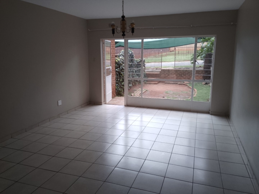 2 Bedroom Property for Sale in Windsor East Gauteng