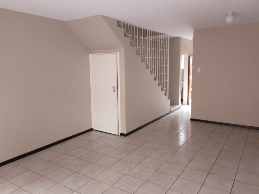 2 Bedroom Property for Sale in Windsor East Gauteng