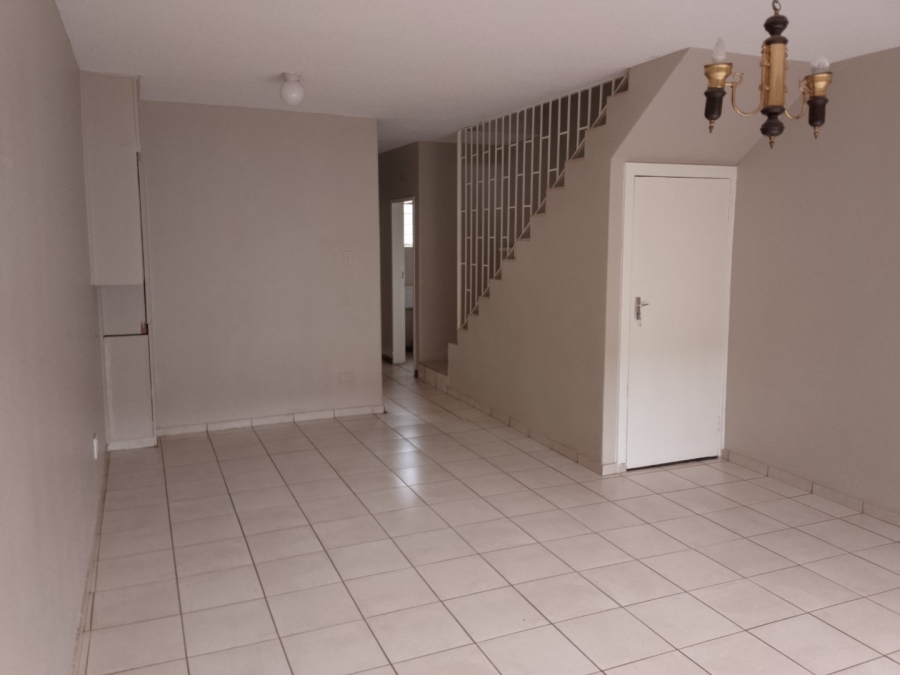 2 Bedroom Property for Sale in Windsor East Gauteng