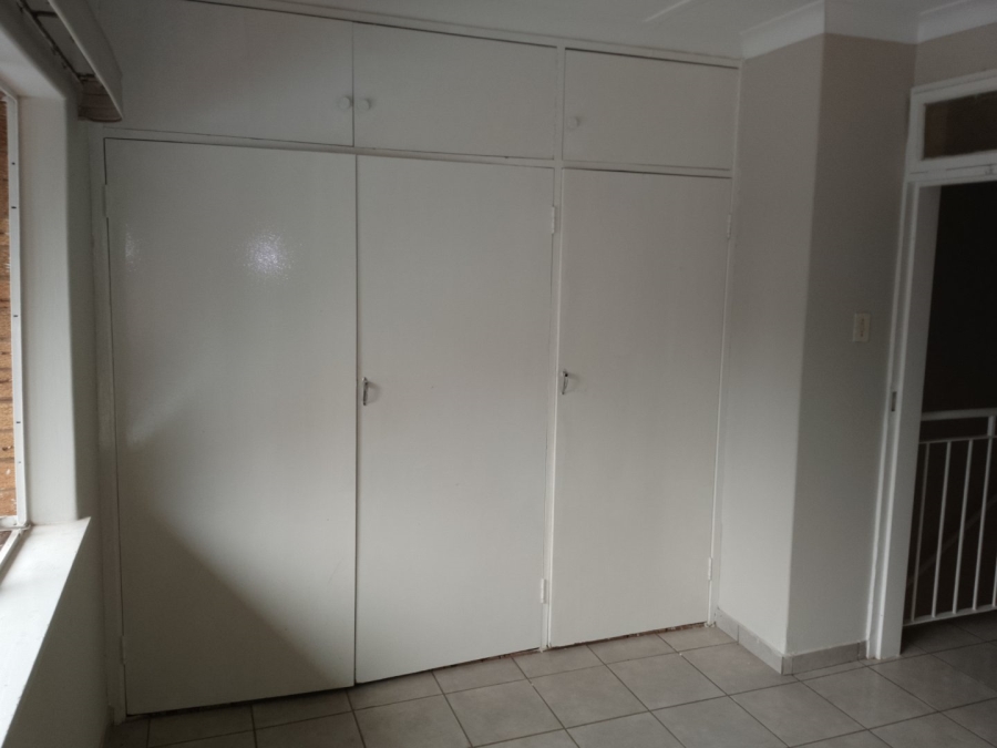 2 Bedroom Property for Sale in Windsor East Gauteng