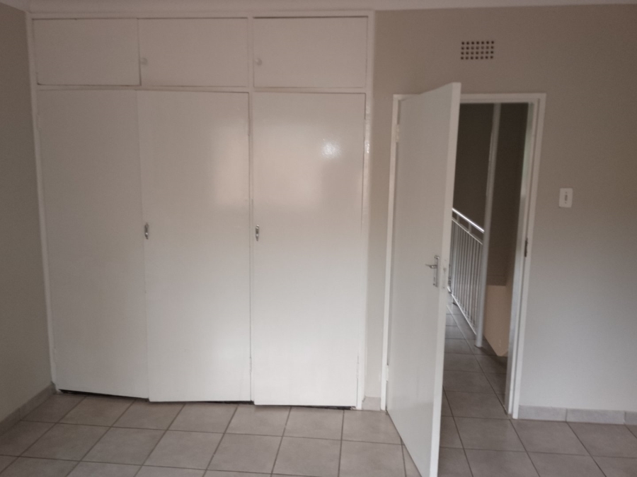 2 Bedroom Property for Sale in Windsor East Gauteng