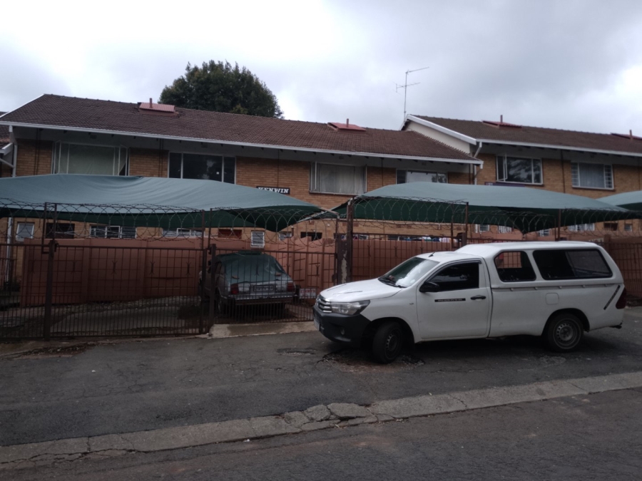 2 Bedroom Property for Sale in Windsor East Gauteng