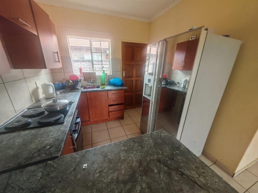 2 Bedroom Property for Sale in The Orchards Gauteng