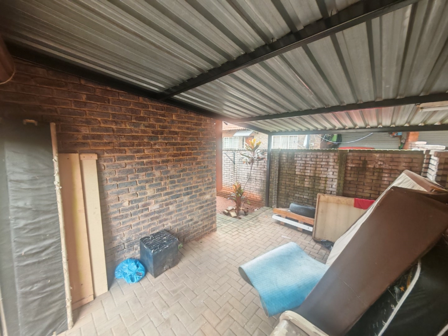 2 Bedroom Property for Sale in The Orchards Gauteng