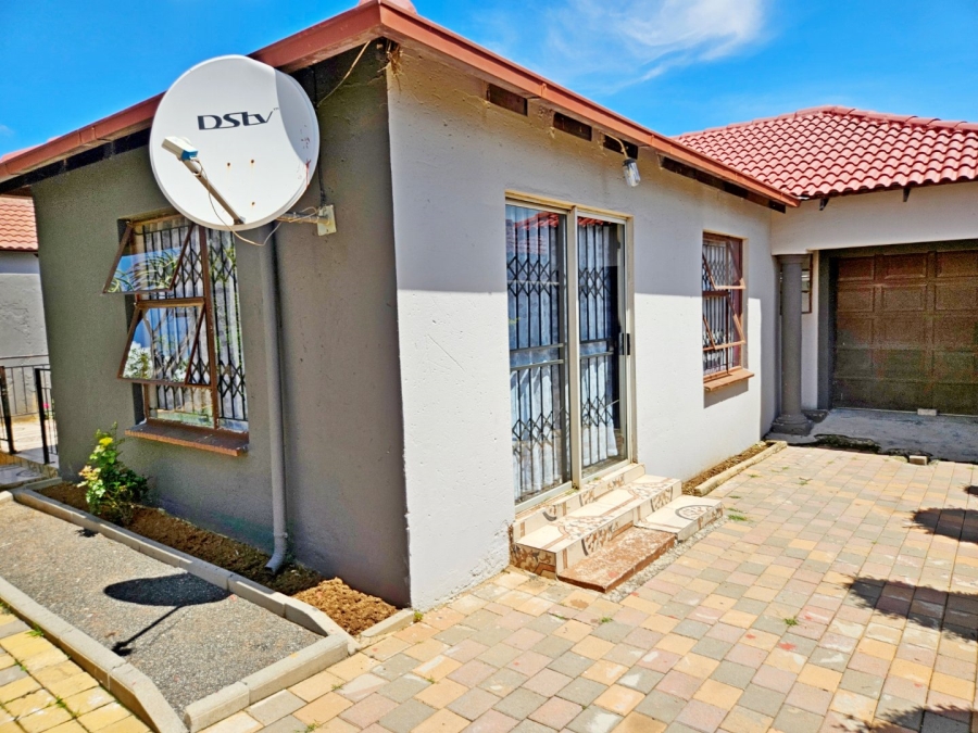 3 Bedroom Property for Sale in Birch Acres Gauteng