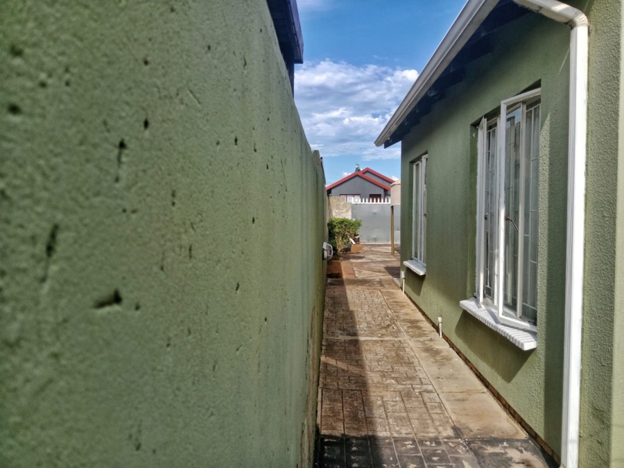 2 Bedroom Property for Sale in Soshanguve VV Gauteng
