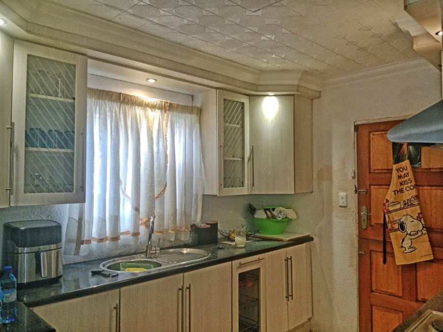 2 Bedroom Property for Sale in Soshanguve VV Gauteng