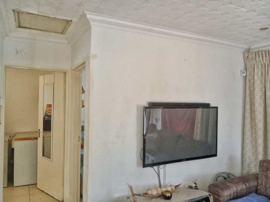 2 Bedroom Property for Sale in Soshanguve VV Gauteng