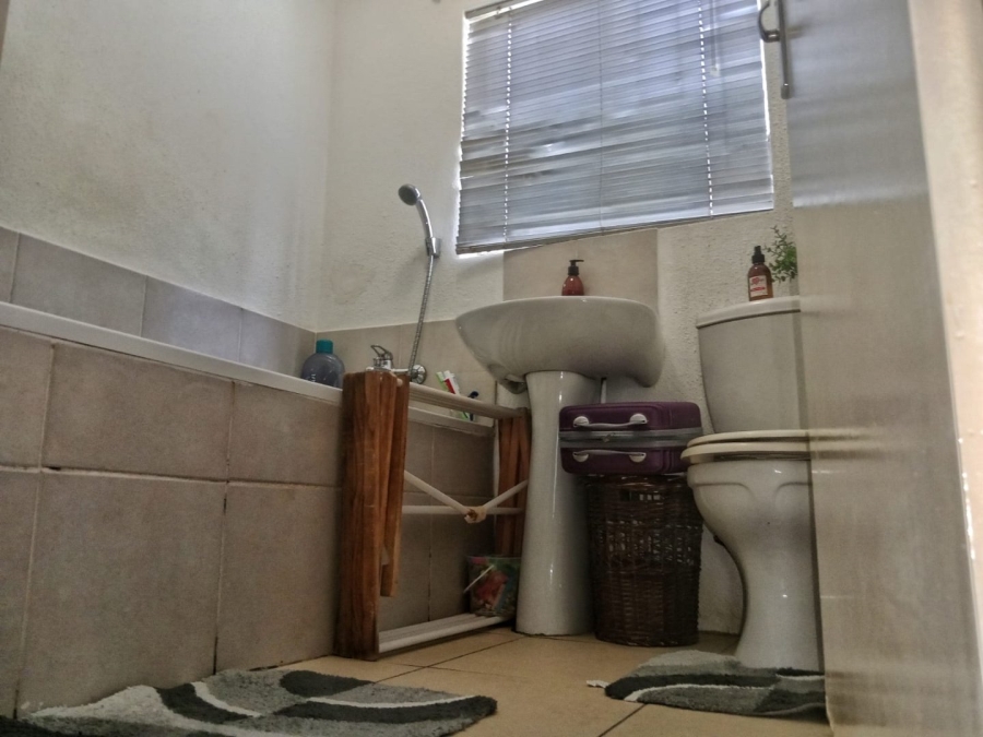 2 Bedroom Property for Sale in Soshanguve VV Gauteng