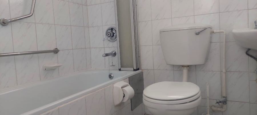 2 Bedroom Property for Sale in Dayanglen Gauteng