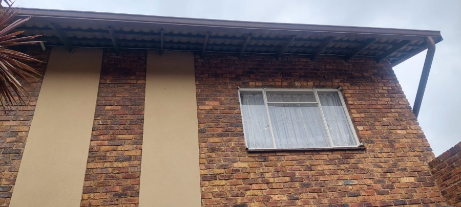 2 Bedroom Property for Sale in Dayanglen Gauteng