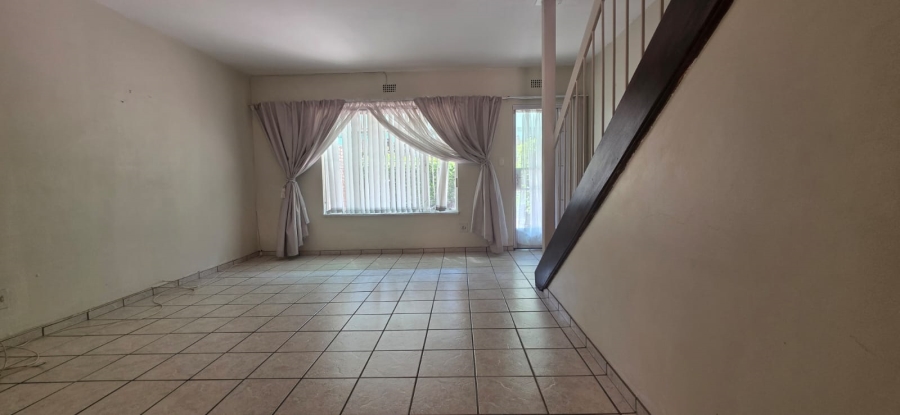 2 Bedroom Property for Sale in Dayanglen Gauteng