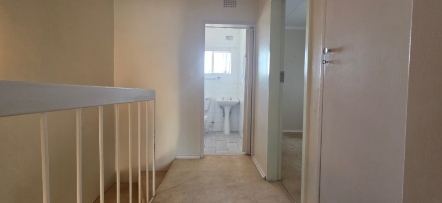 2 Bedroom Property for Sale in Dayanglen Gauteng