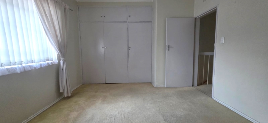 2 Bedroom Property for Sale in Dayanglen Gauteng