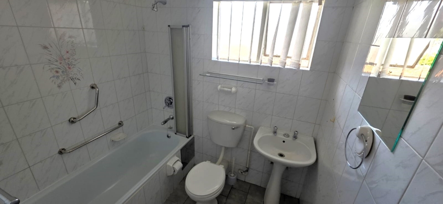 2 Bedroom Property for Sale in Dayanglen Gauteng