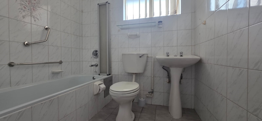 2 Bedroom Property for Sale in Dayanglen Gauteng