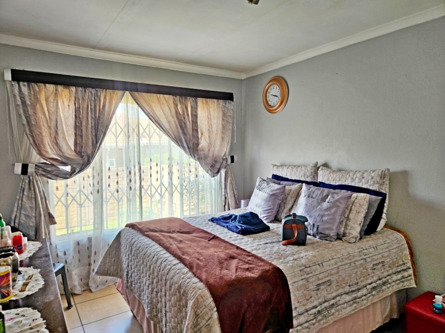 2 Bedroom Property for Sale in Norkem Park Gauteng