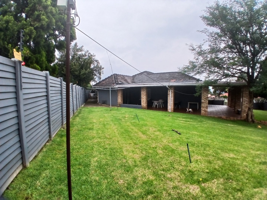 3 Bedroom Property for Sale in Horison Gauteng