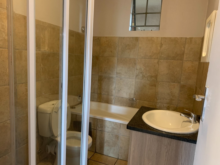 To Let 2 Bedroom Property for Rent in Rooihuiskraal North Gauteng