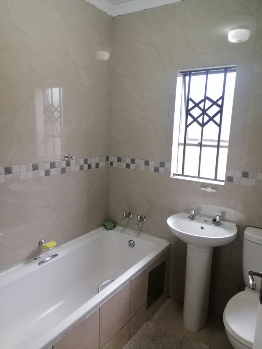 To Let 2 Bedroom Property for Rent in Riverside View Gauteng