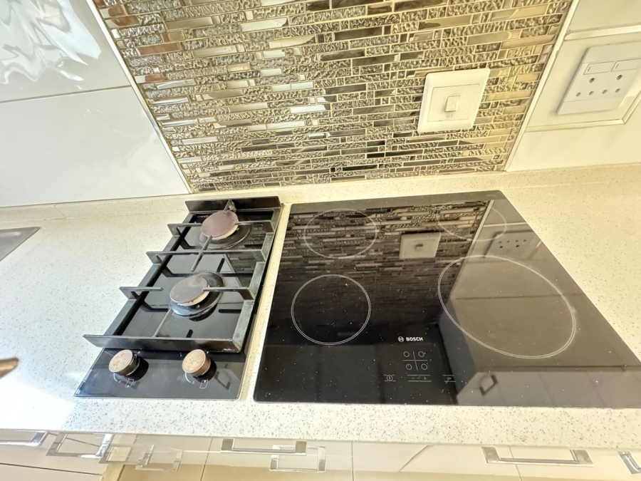 To Let 2 Bedroom Property for Rent in Noordwyk Gauteng