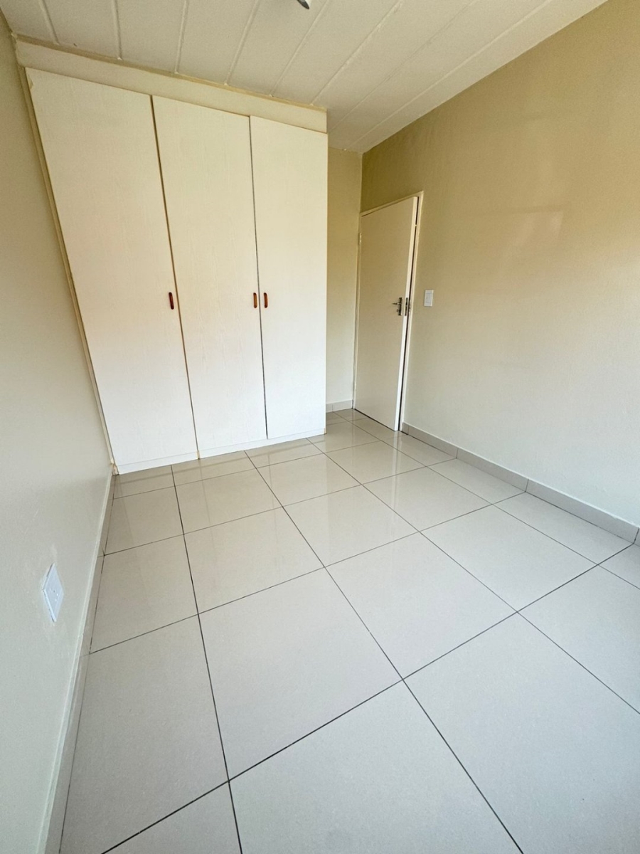 To Let 2 Bedroom Property for Rent in Noordwyk Gauteng