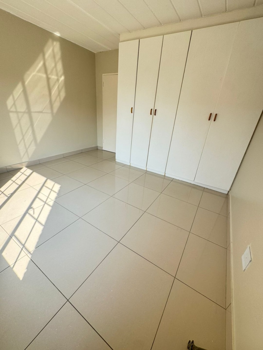 To Let 2 Bedroom Property for Rent in Noordwyk Gauteng