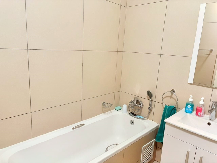 1 Bedroom Property for Sale in Lilianton Gauteng