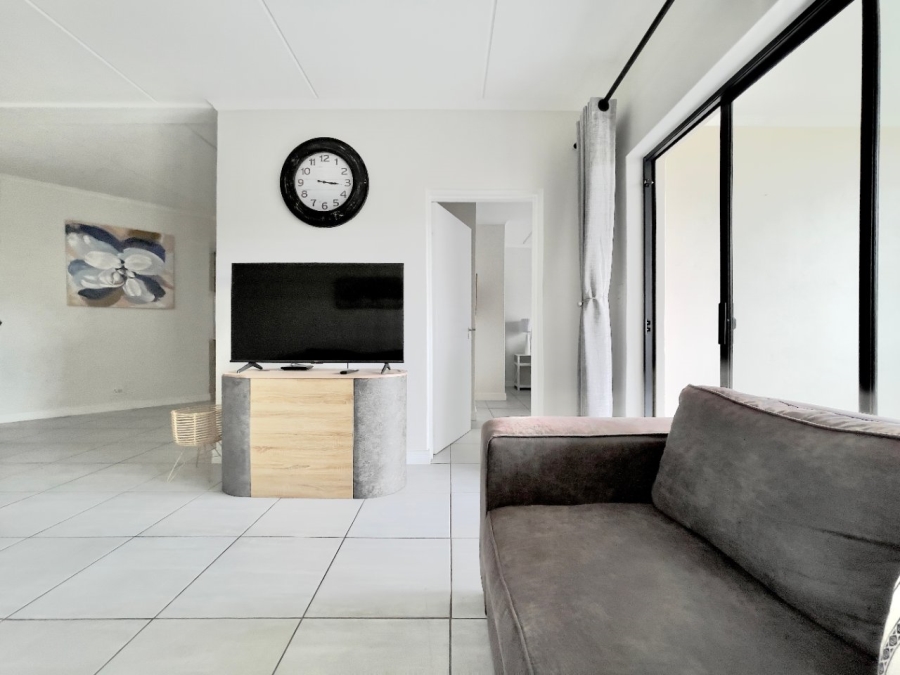 To Let 3 Bedroom Property for Rent in Waterfall Gauteng