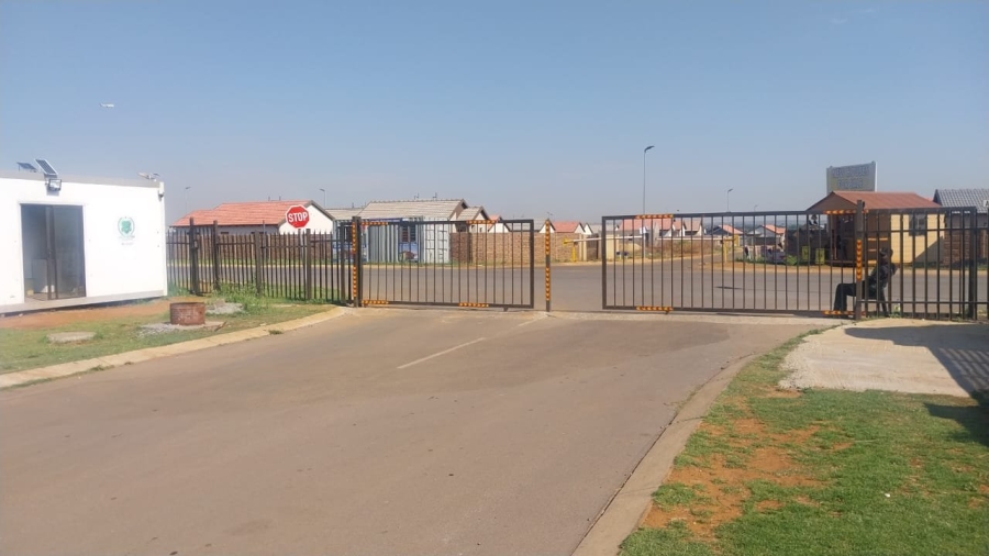2 Bedroom Property for Sale in Windmill Park Gauteng