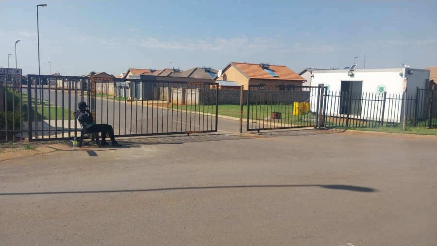 2 Bedroom Property for Sale in Windmill Park Gauteng