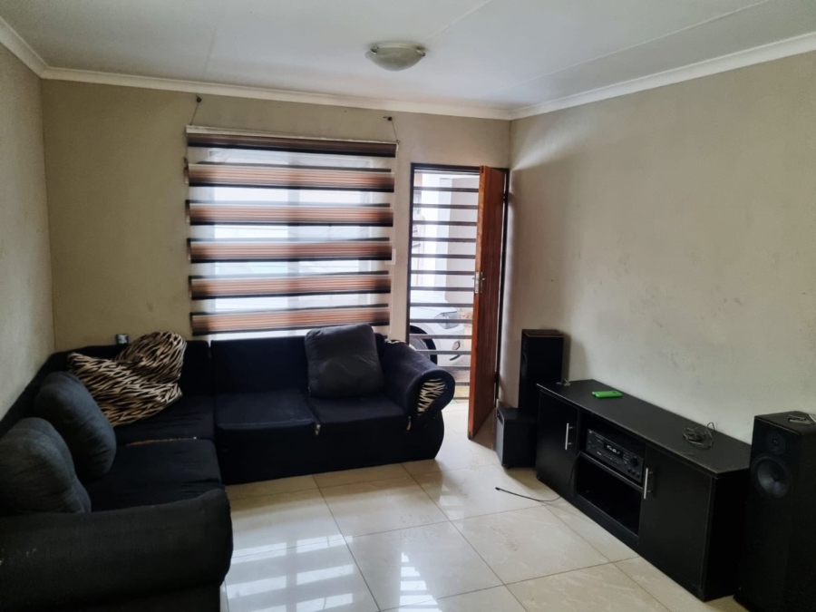 2 Bedroom Property for Sale in Windmill Park Gauteng
