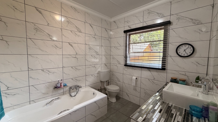 3 Bedroom Property for Sale in Pretoriusrus Gauteng