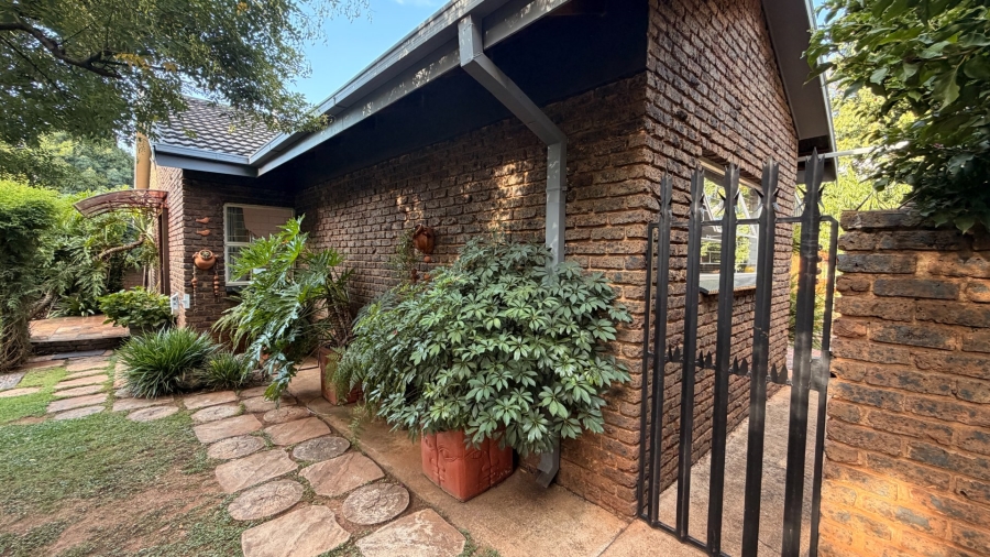 3 Bedroom Property for Sale in Pretoriusrus Gauteng