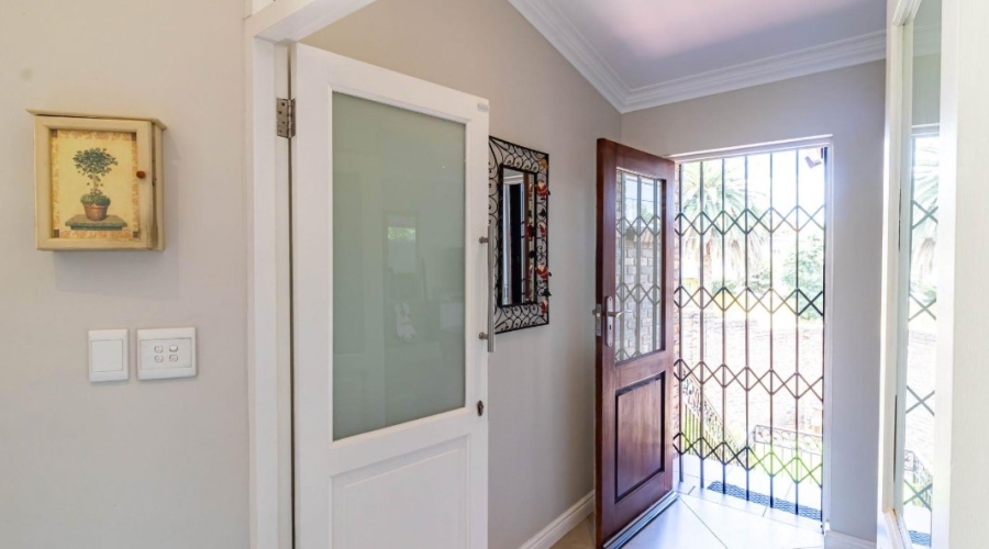 5 Bedroom Property for Sale in Bassonia Gauteng