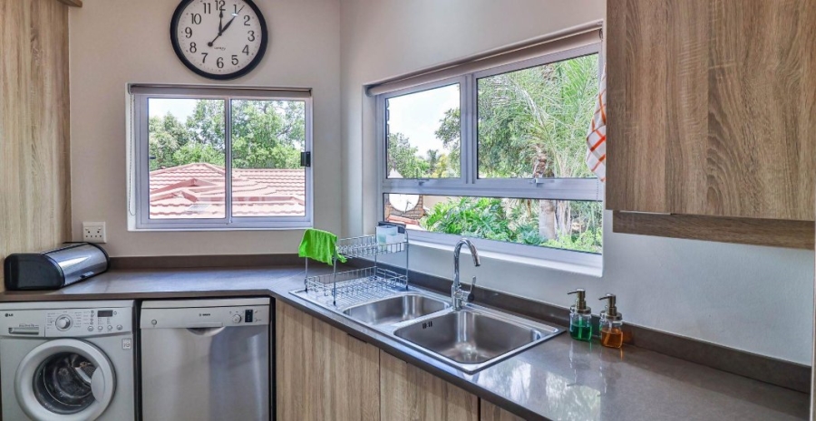 5 Bedroom Property for Sale in Bassonia Gauteng