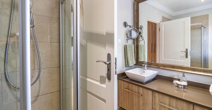 5 Bedroom Property for Sale in Bassonia Gauteng