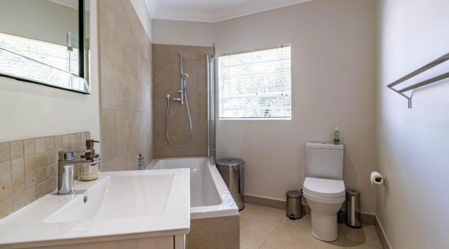 5 Bedroom Property for Sale in Bassonia Gauteng