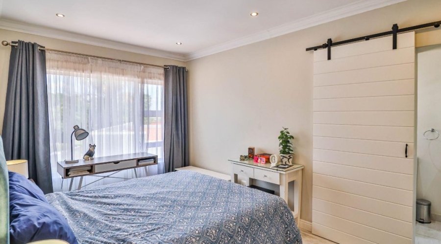 5 Bedroom Property for Sale in Bassonia Gauteng