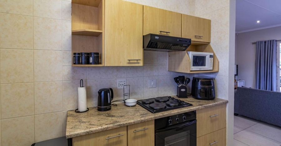 5 Bedroom Property for Sale in Bassonia Gauteng