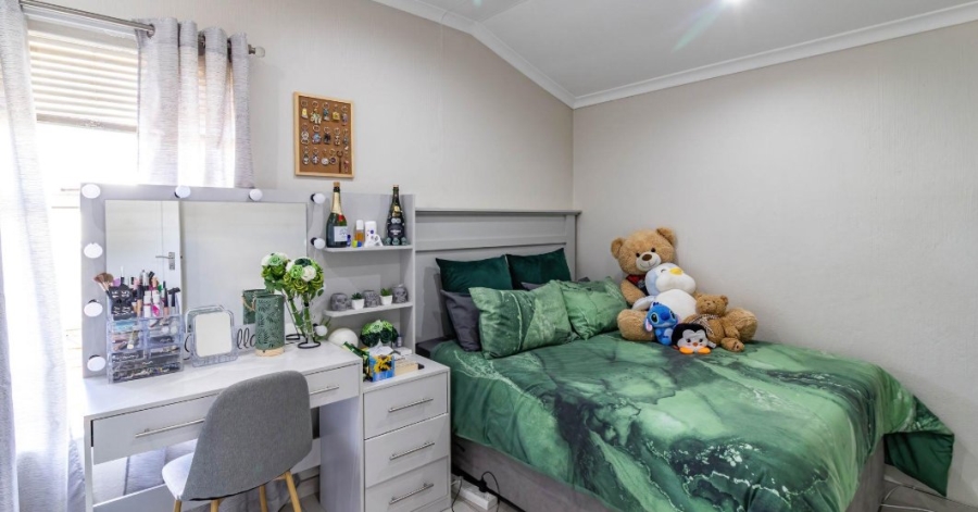 5 Bedroom Property for Sale in Bassonia Gauteng